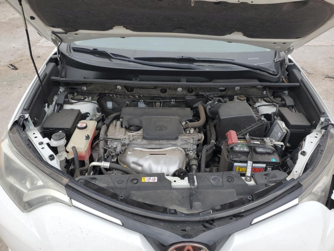 2018 Toyota RAV 4 - Image 13