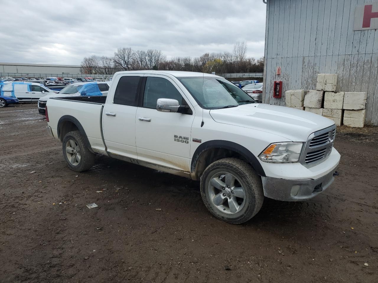 2015 RAM 1500 - Image 4