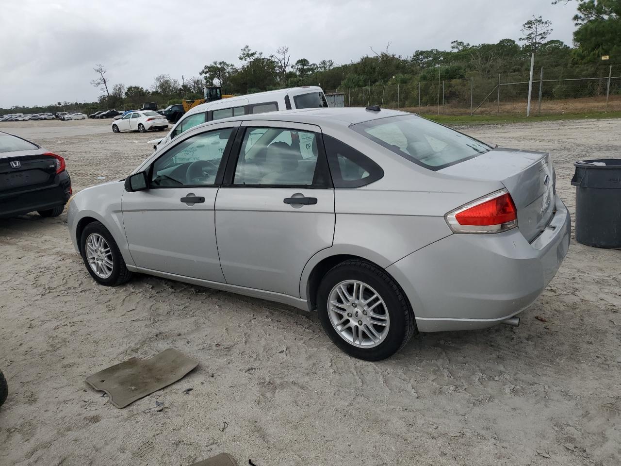 2009 Ford Focus Se VIN: 1FAHP35N89W228588 Lot: 79293314