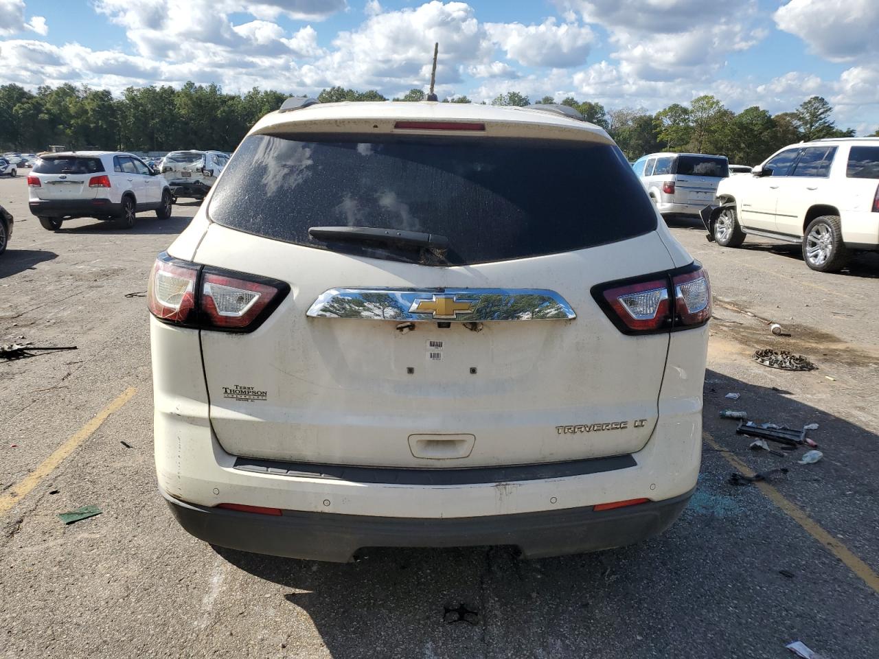 2015 Chevrolet Traverse Lt VIN: 1GNKRHKD2FJ225057 Lot: 81642754