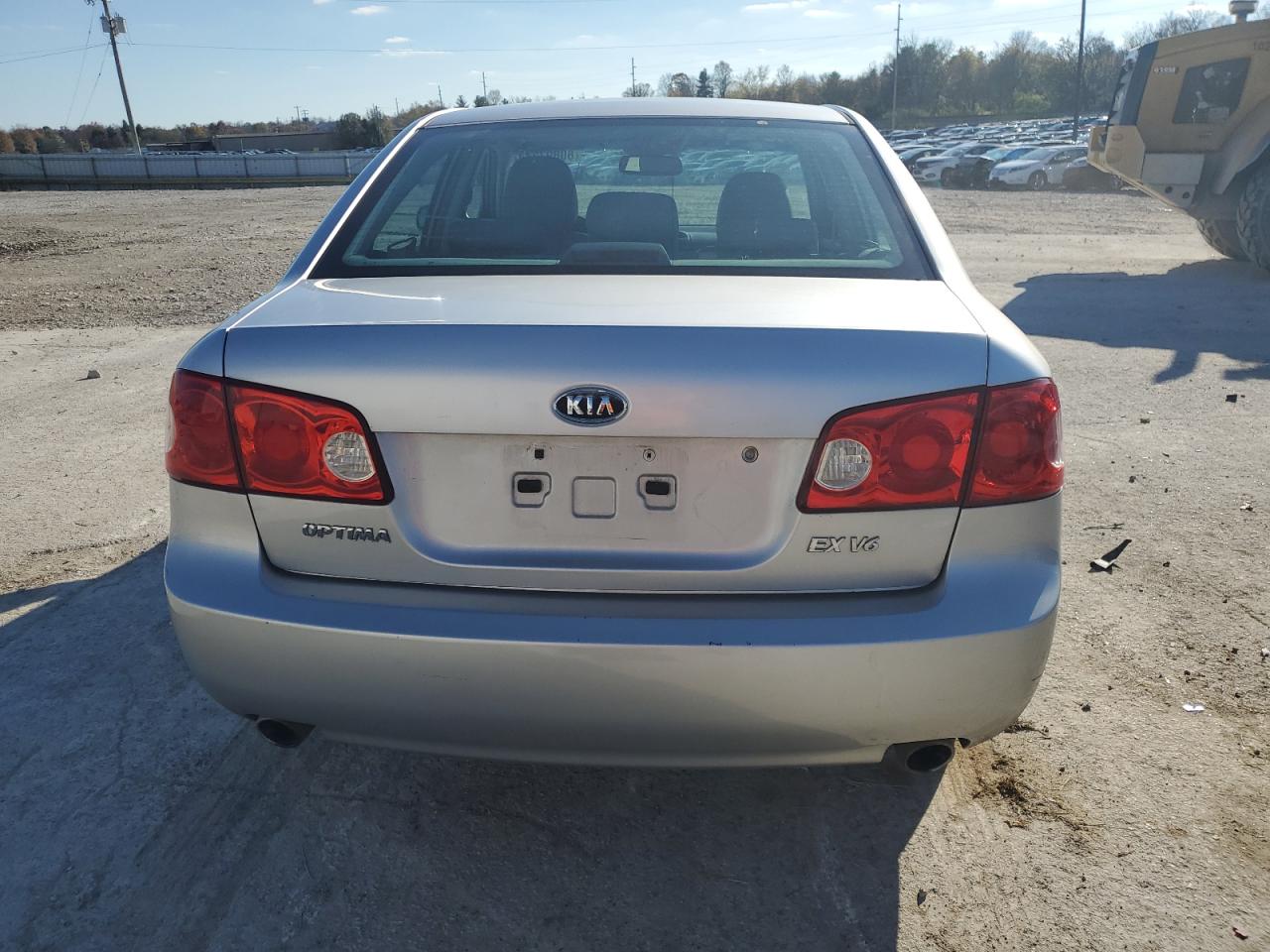 2008 Kia Optima Lx VIN: KNAGE124385205040 Lot: 80897344