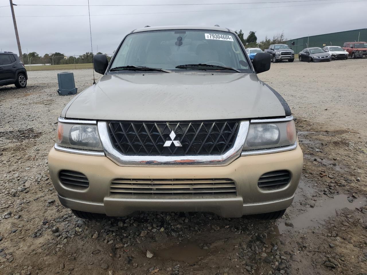 2002 Mitsubishi Montero - Image 5