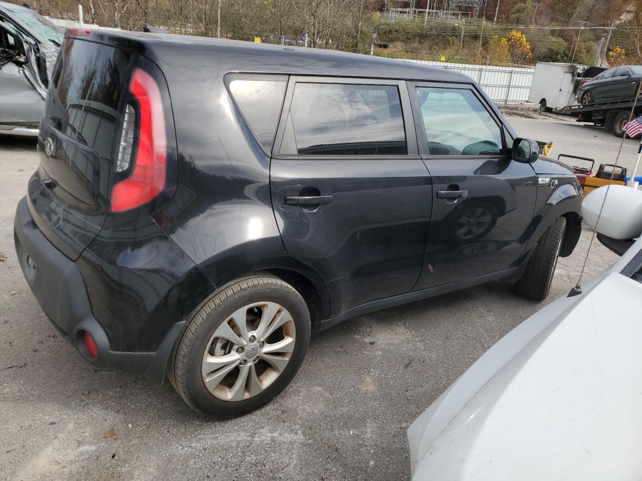 VIN KNDJP3A53F7197306 2015 KIA SOUL no.3