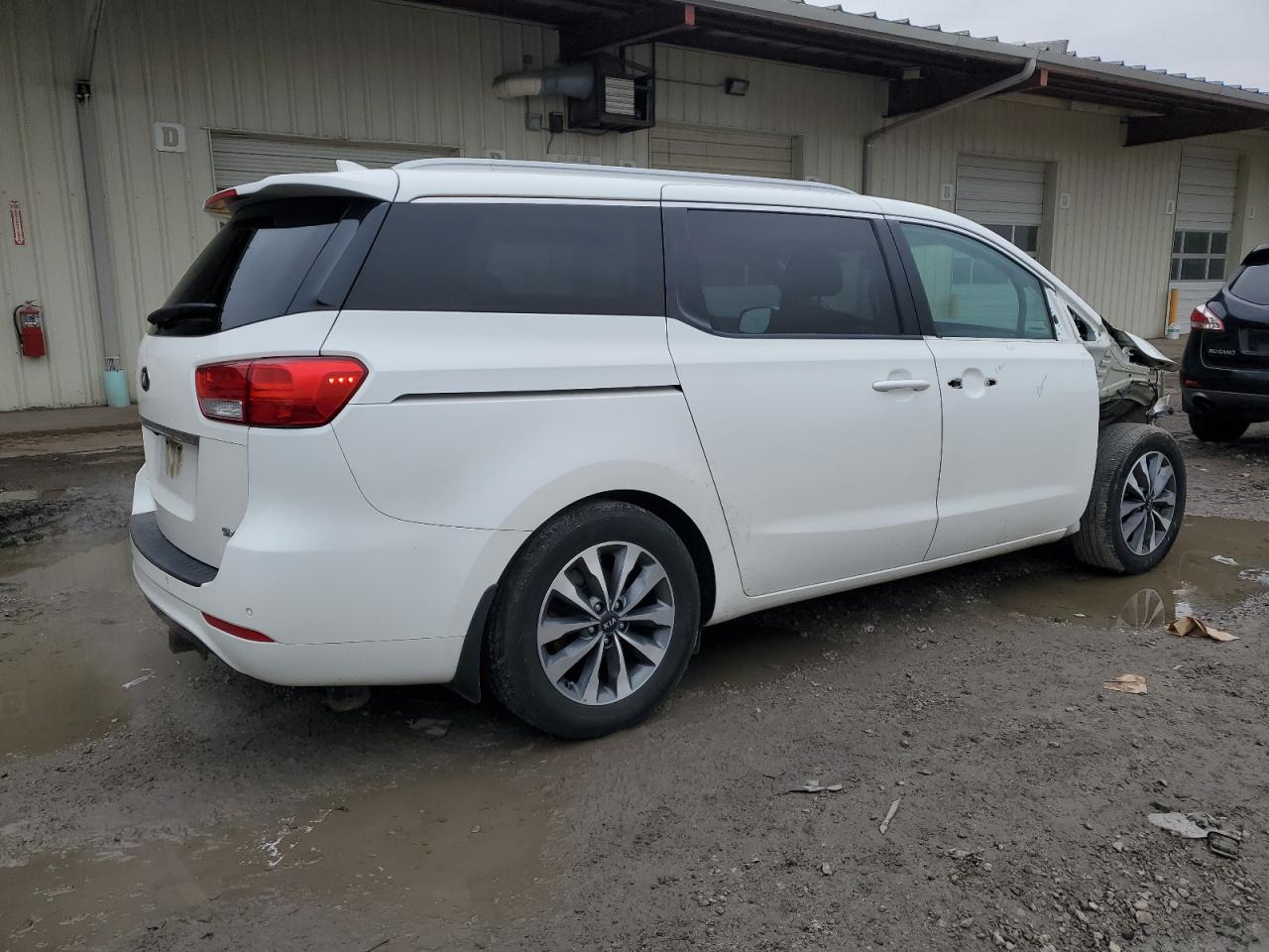2015 Kia Sedona - Image 3