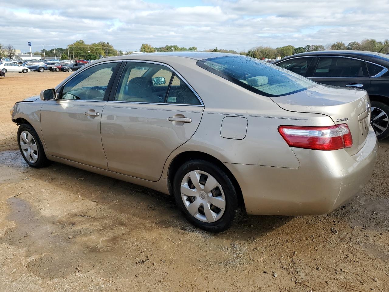 2009 Toyota Camry - Image 2