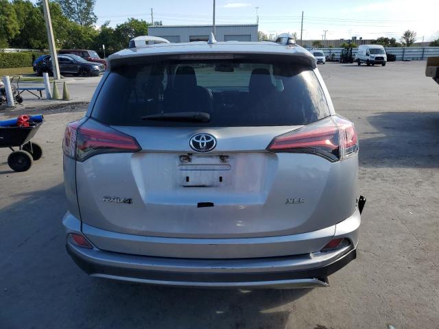 Parquets TOYOTA RAV4 2017 Srebrny