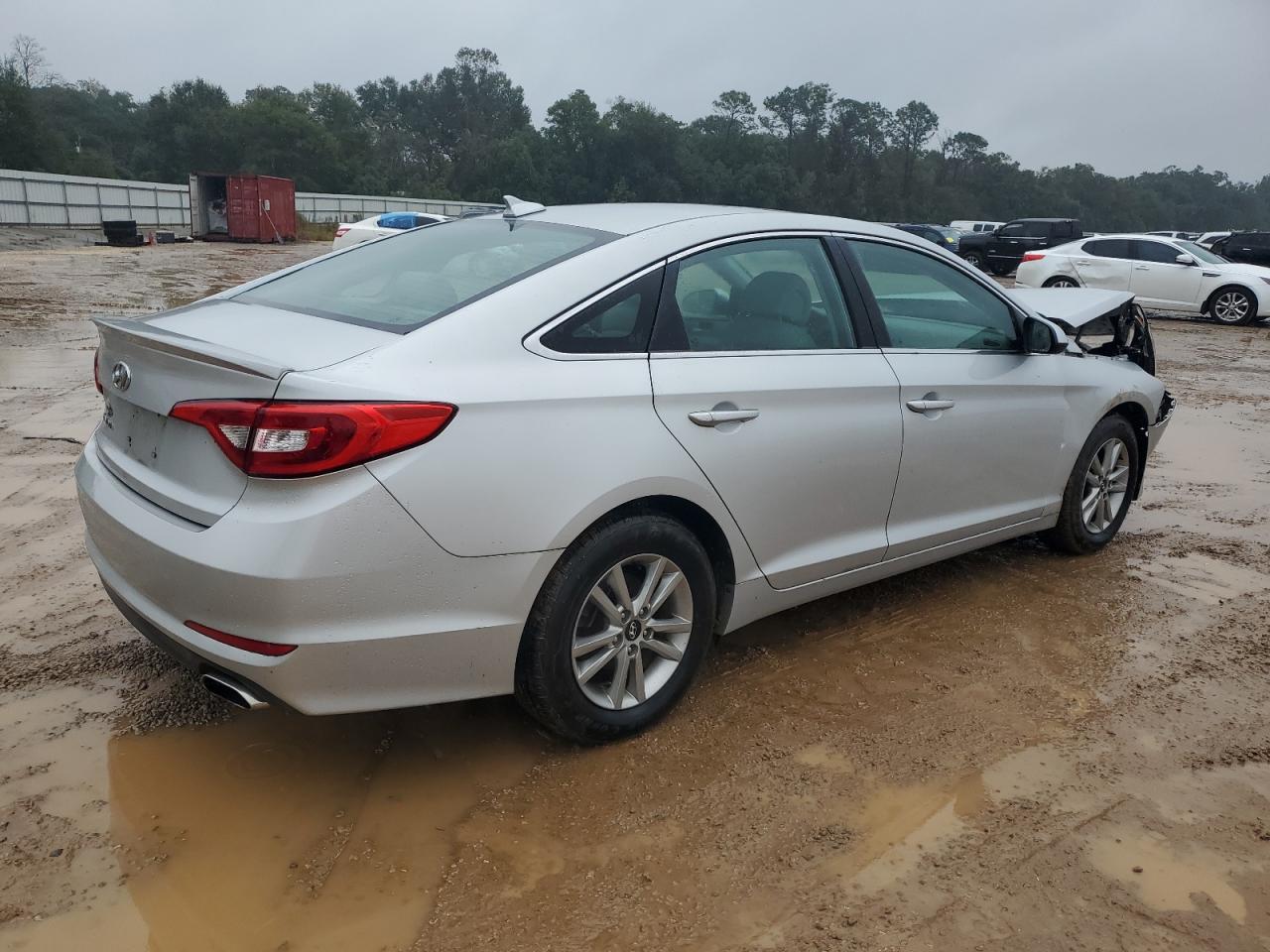 2016 Hyundai Sonata - Image 3