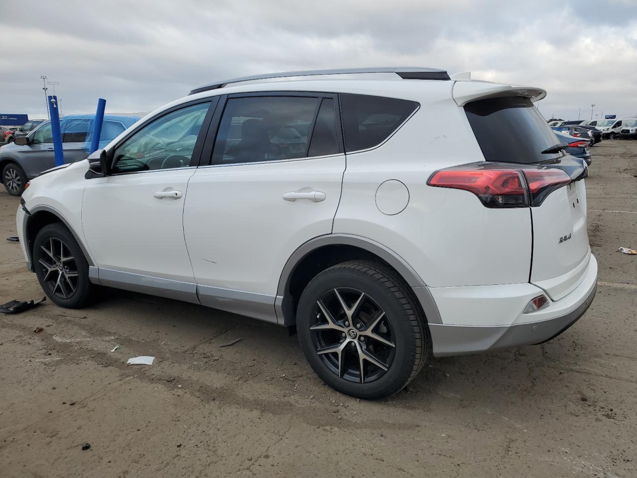 VIN 2T3JFREV6HW571379 2017 TOYOTA RAV4 no.2