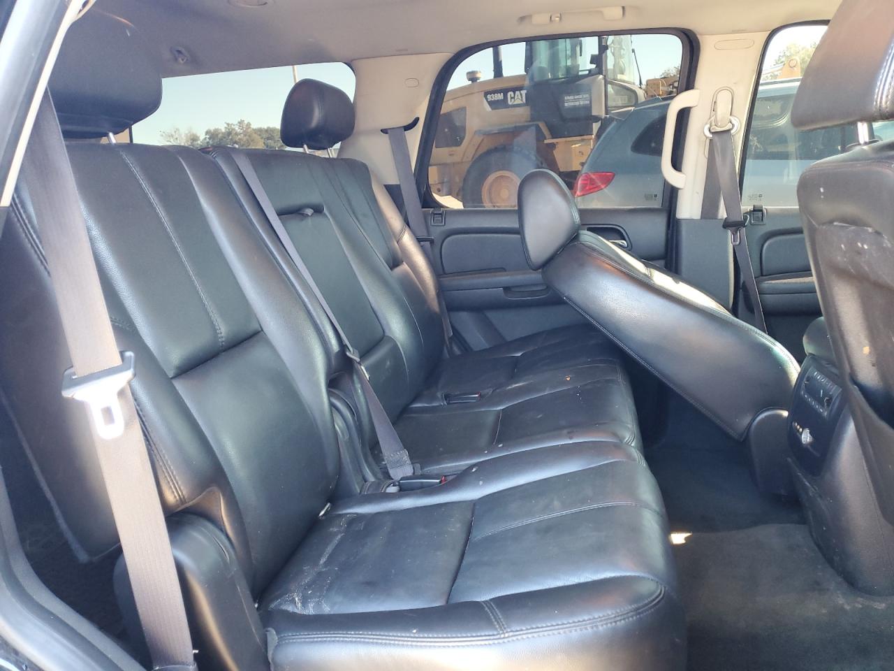 2007 Chevrolet Tahoe - Image 11