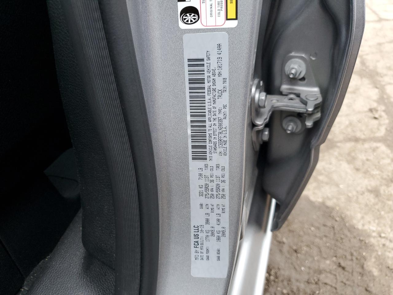 2020 RAM 1500 - Image 12