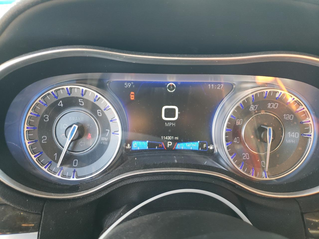 2016 Chrysler 300 - Image 9