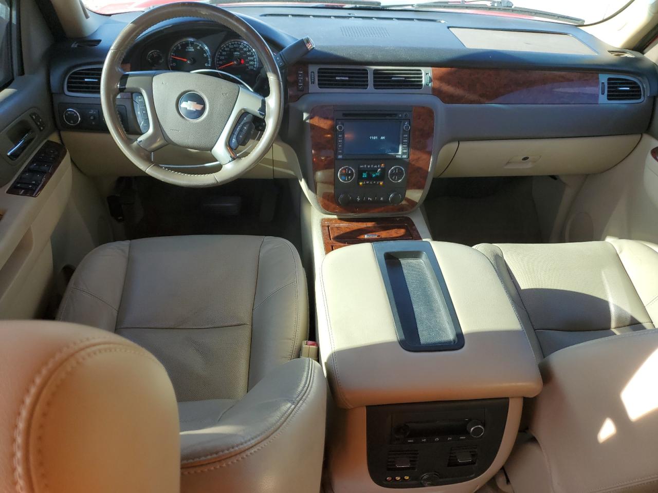 2010 Chevrolet Avalanche - Image 8