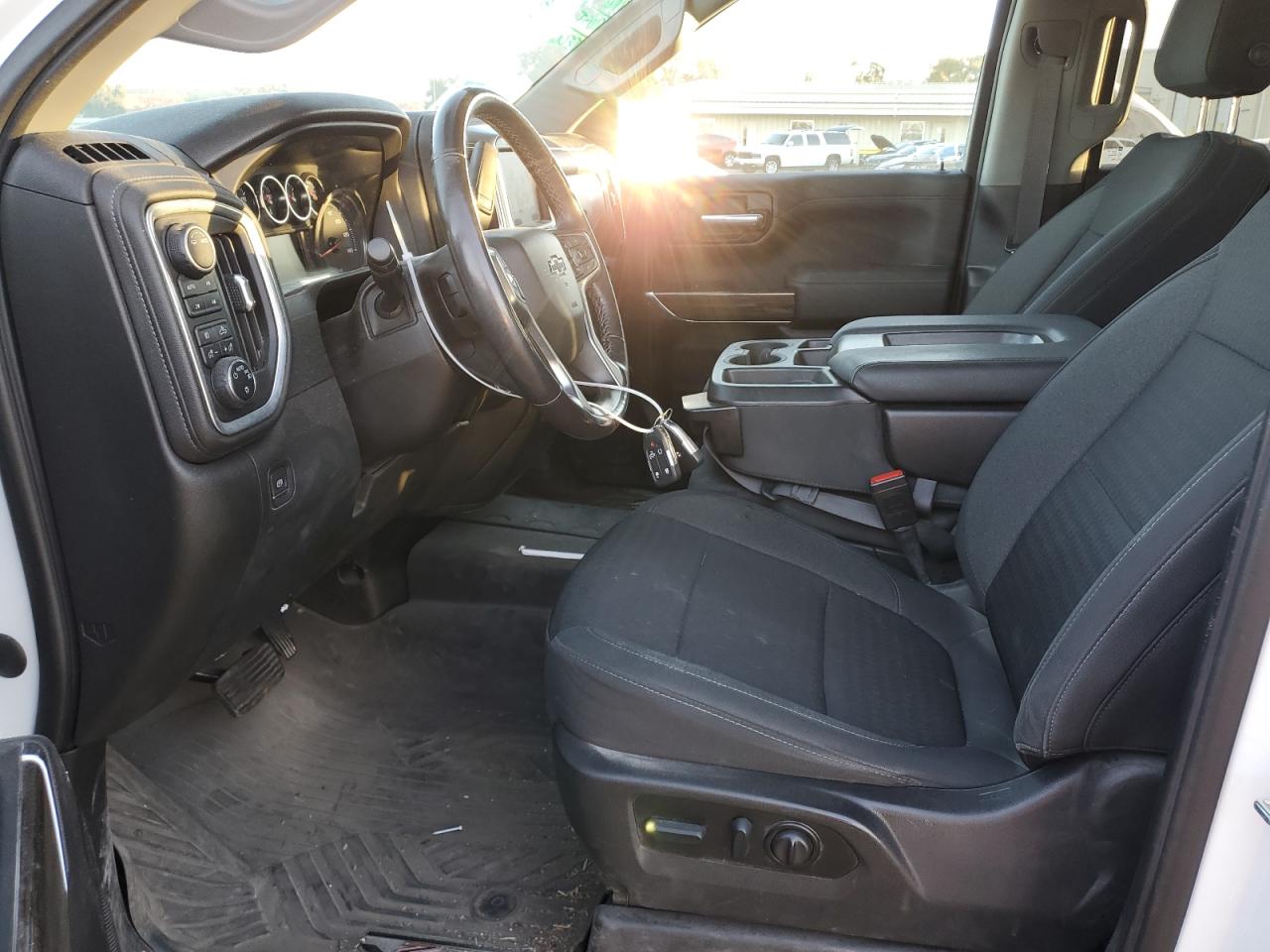 2022 Chevrolet Silverado - Image 7