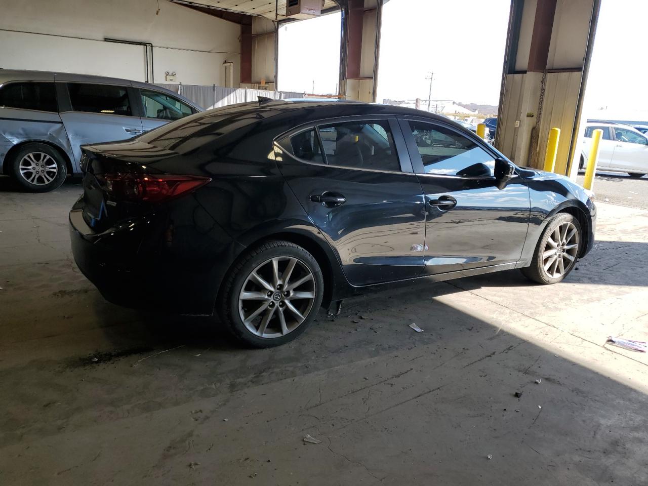 2018 Mazda 3 Touring VIN: 3MZBN1V32JM251844 Lot: 80210204