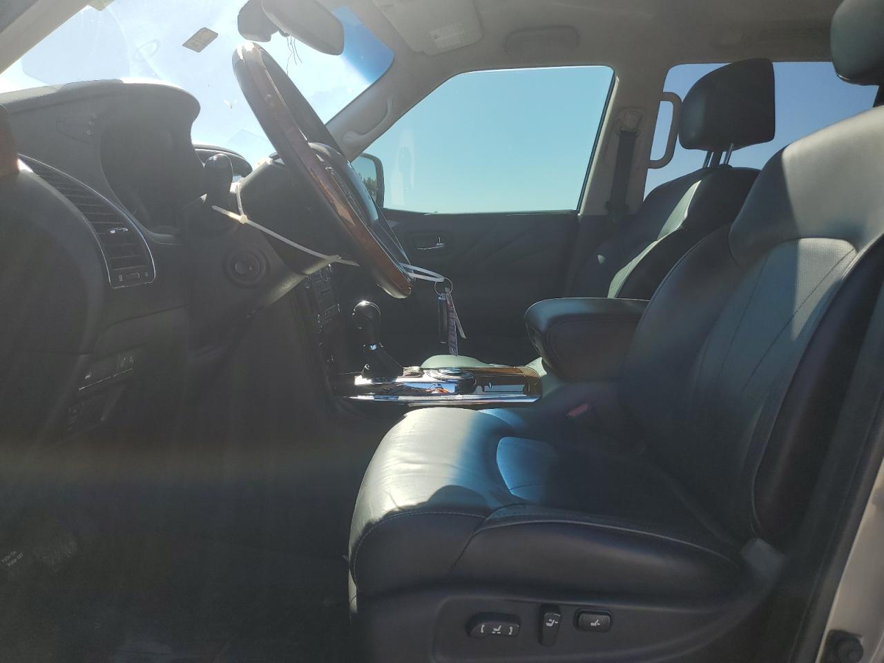 2015 Infiniti QX80 - Image 7