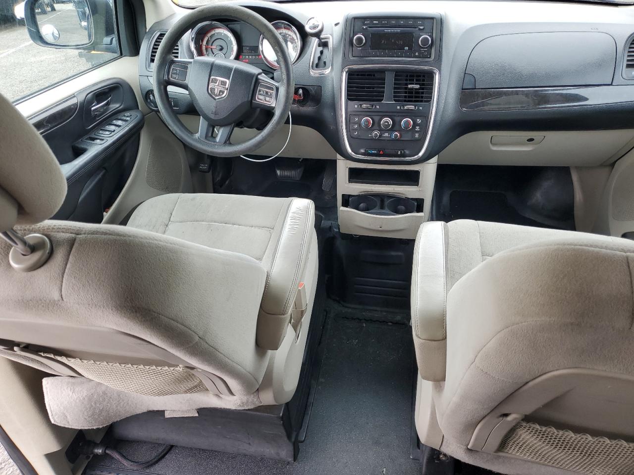 2012 Dodge Caravan - Image 8