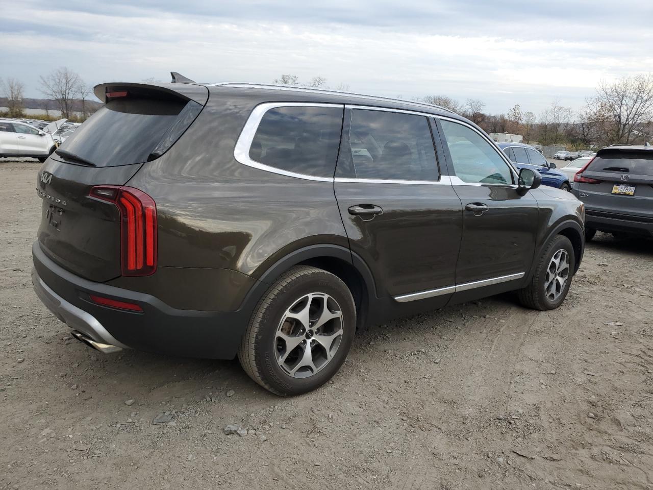 2022 Kia Telluride - Image 3