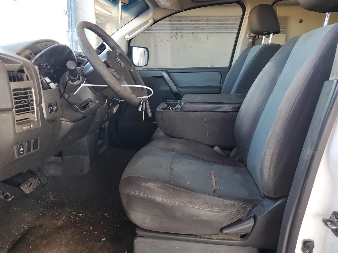 2005 Nissan Titan - Image 7