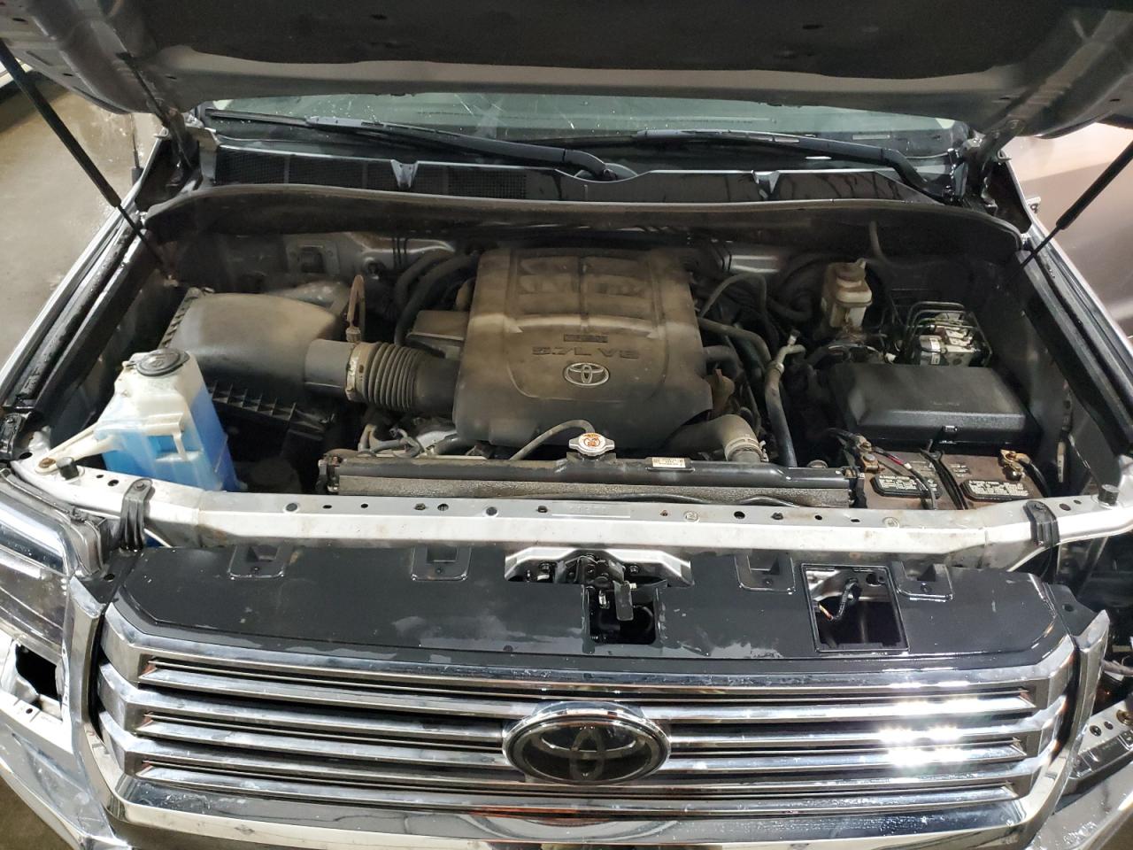 2018 Toyota Tundra - Image 12