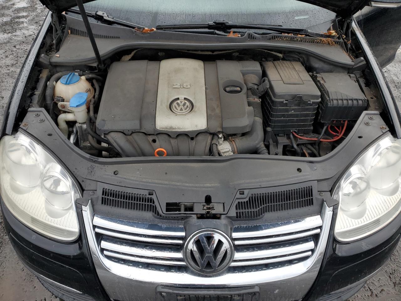 2009 Volkswagen Jetta - Image 11