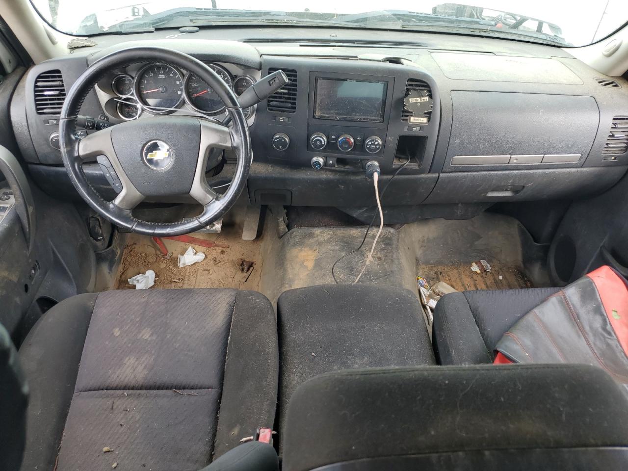 2011 Chevrolet Silverado - Image 8