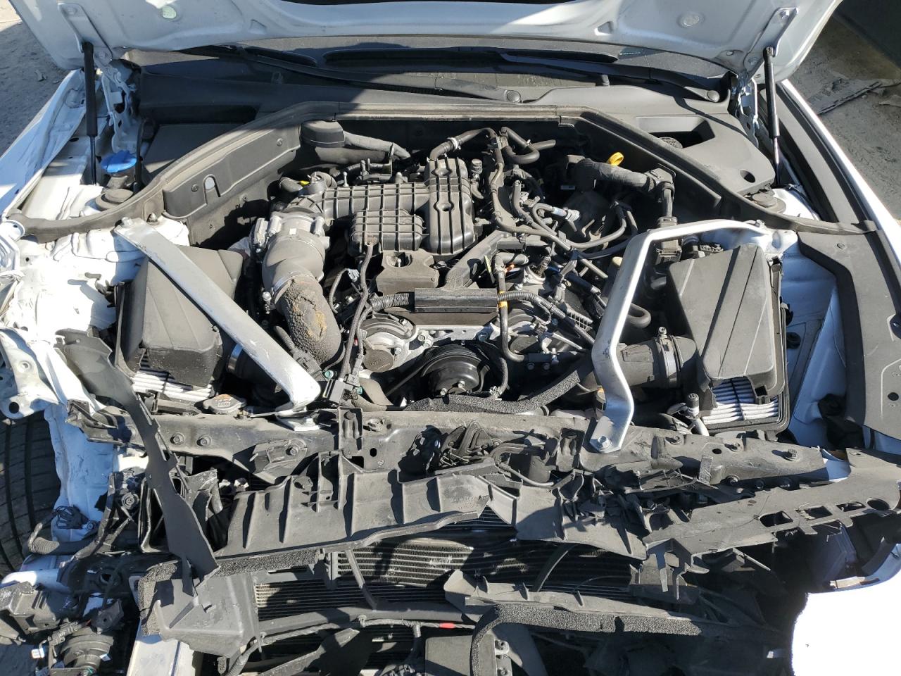 2023 Genesis G70 - Image 11