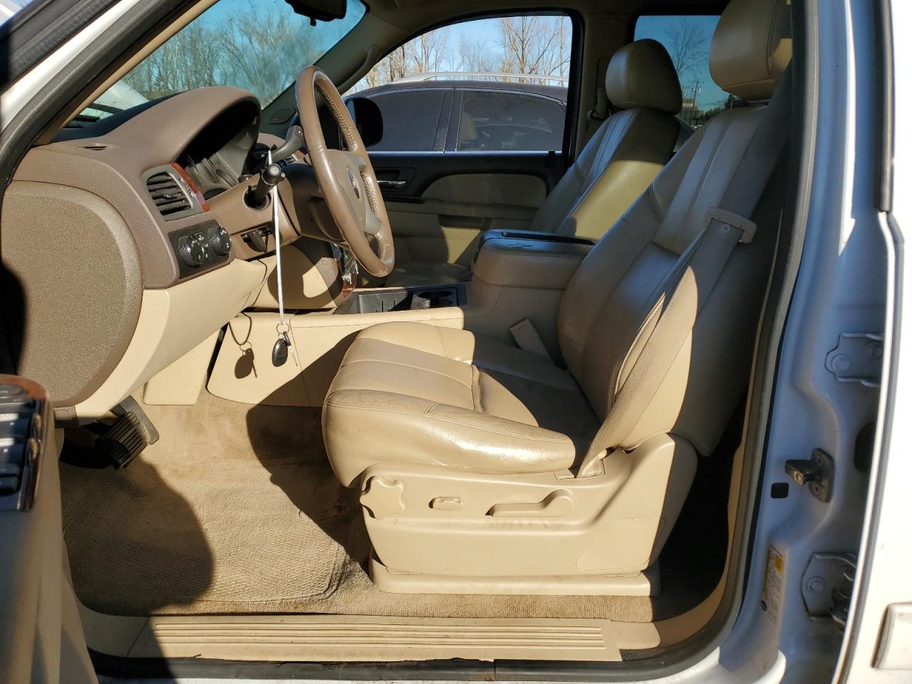 2011 Chevrolet Tahoe - Image 7