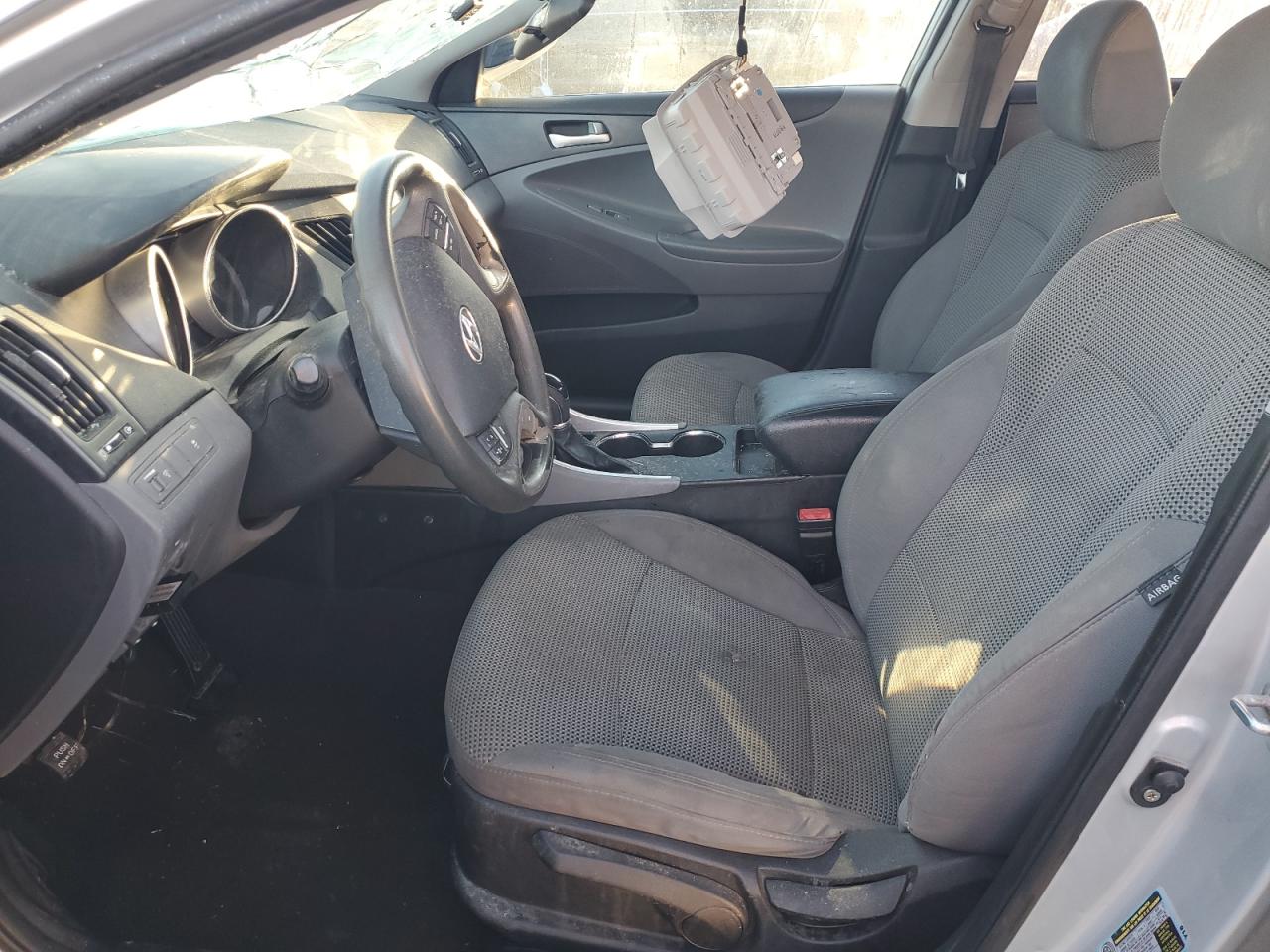 2011 Hyundai Sonata - Image 7