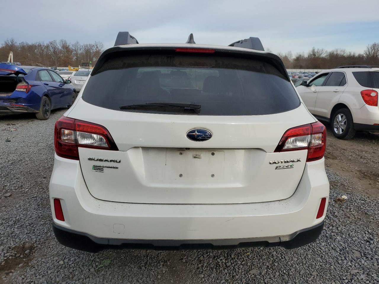 2017 Subaru Outback - Image 6