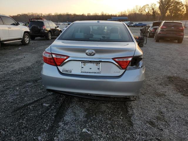  TOYOTA CAMRY 2017 Srebrny