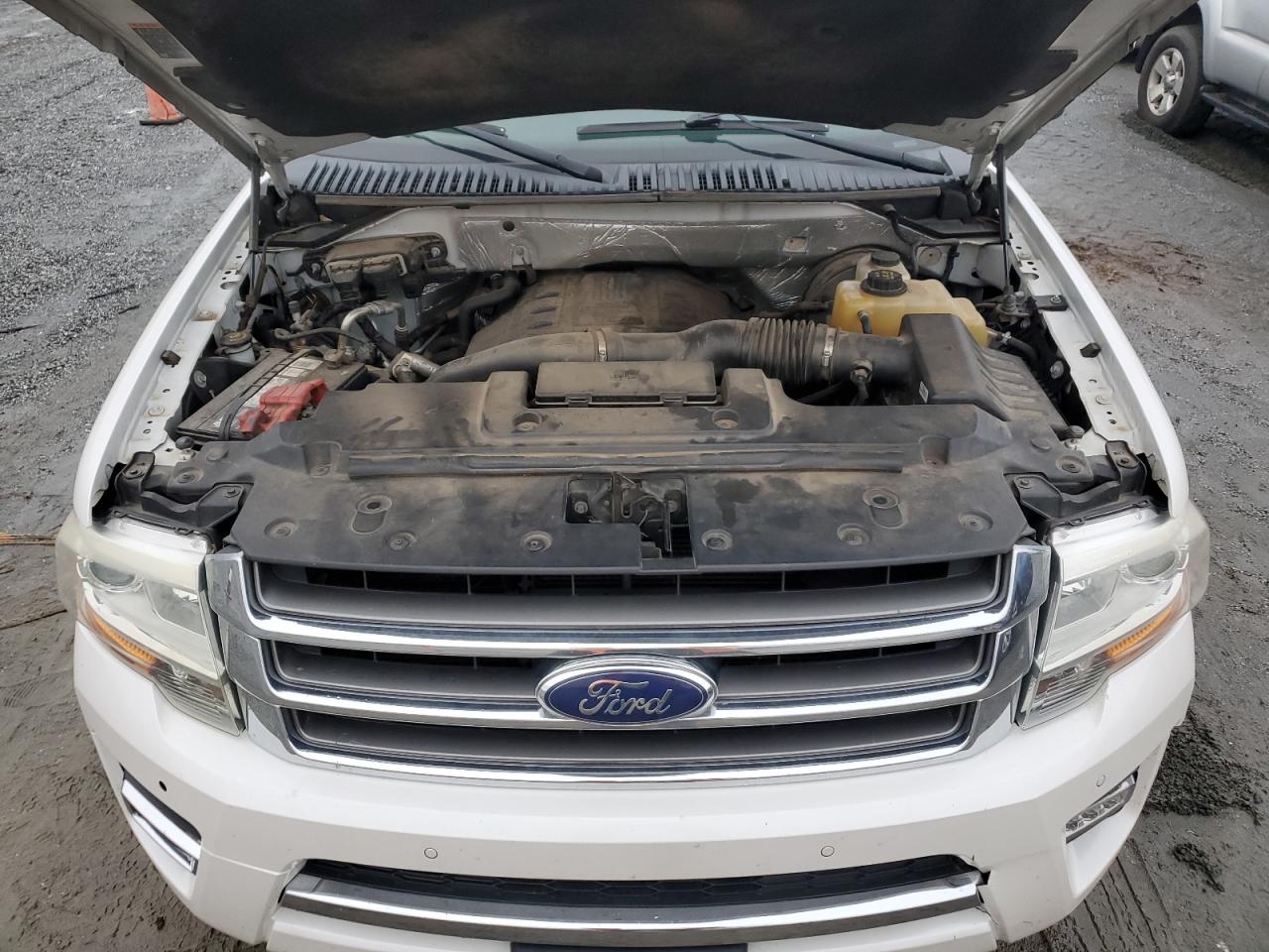 2015 Ford Expedition - Image 12