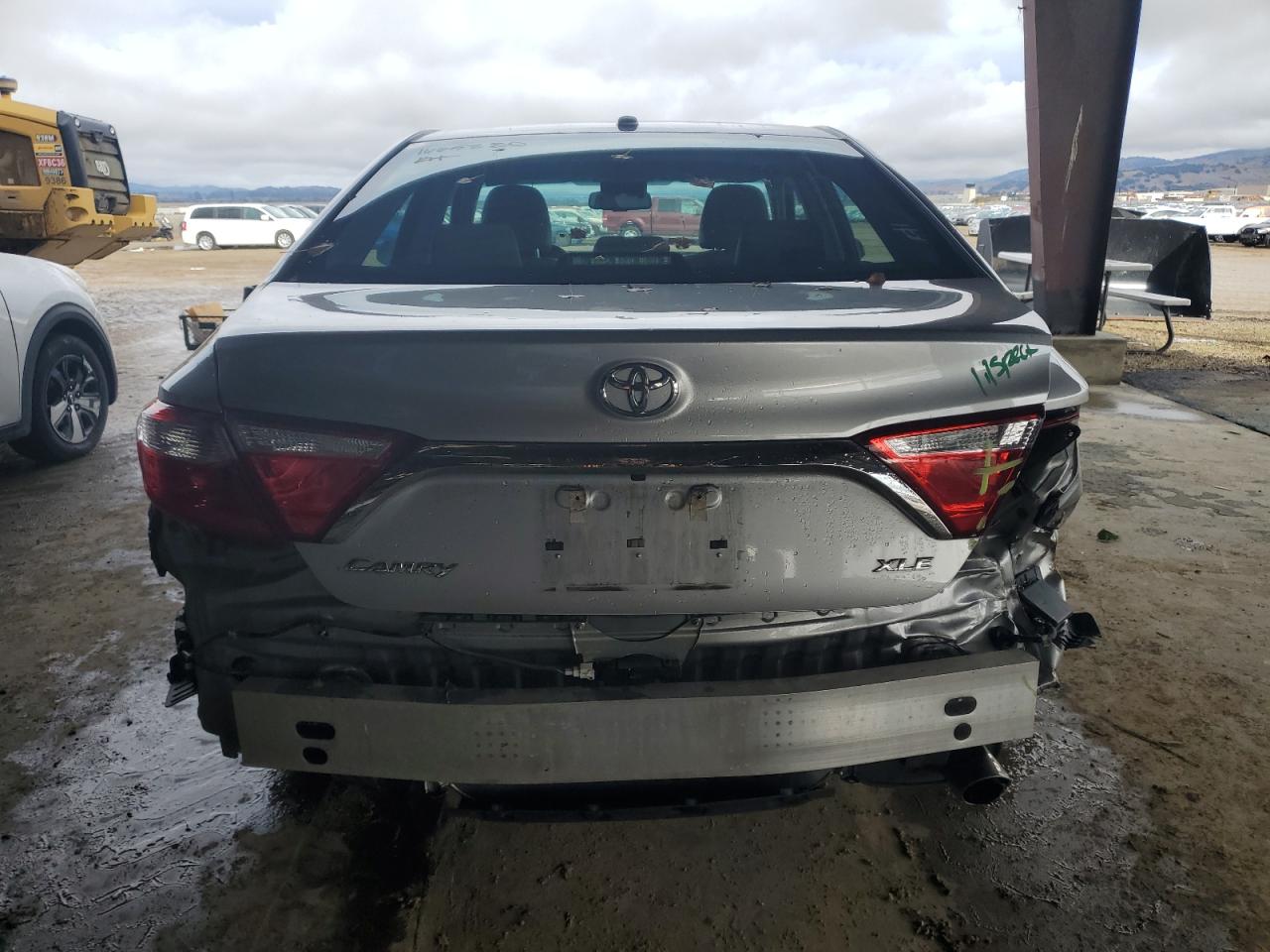 VIN 4T1BF1FK2HU703251 2017 TOYOTA CAMRY no.6