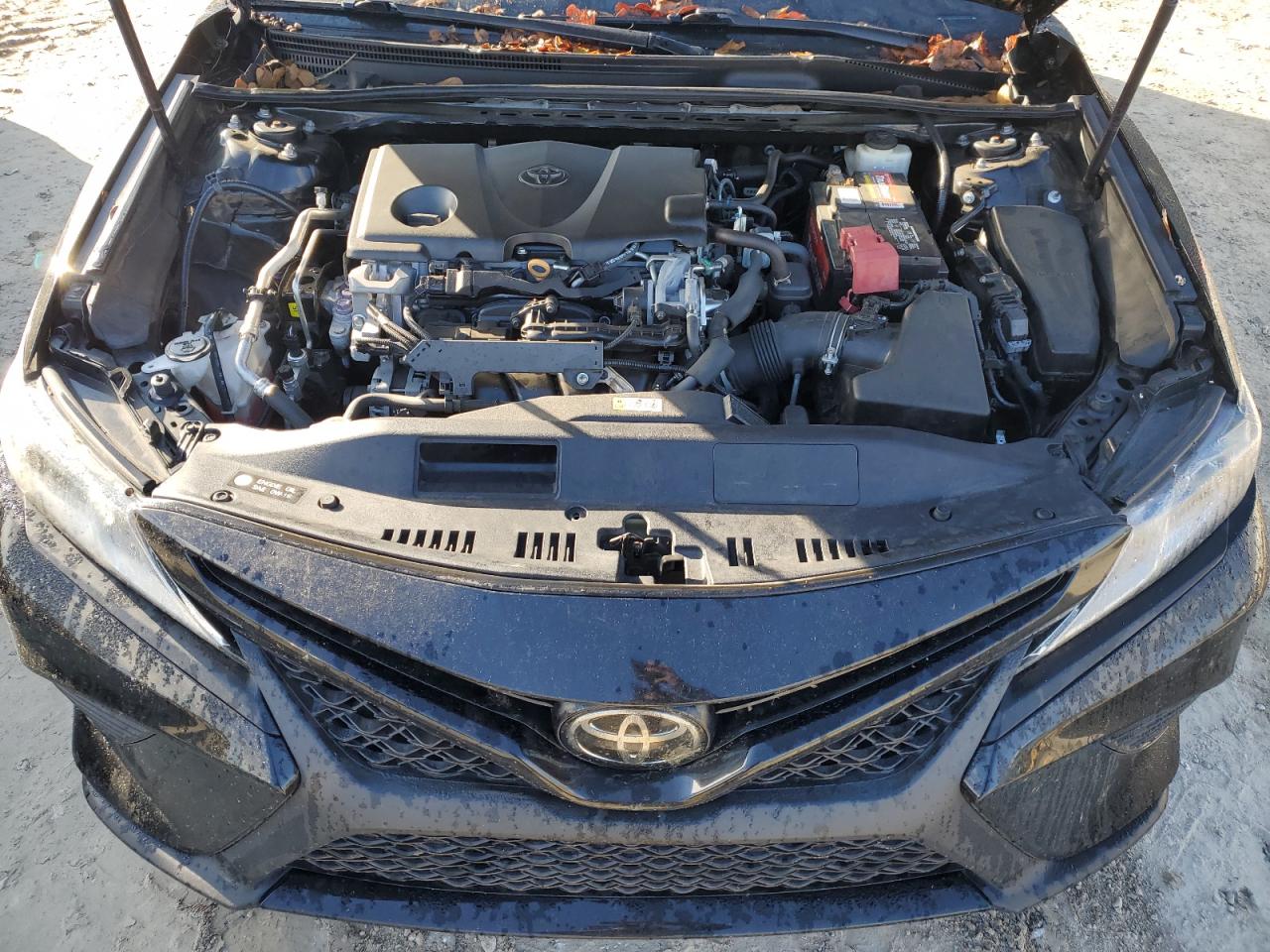 2018 Toyota Camry - Image 11