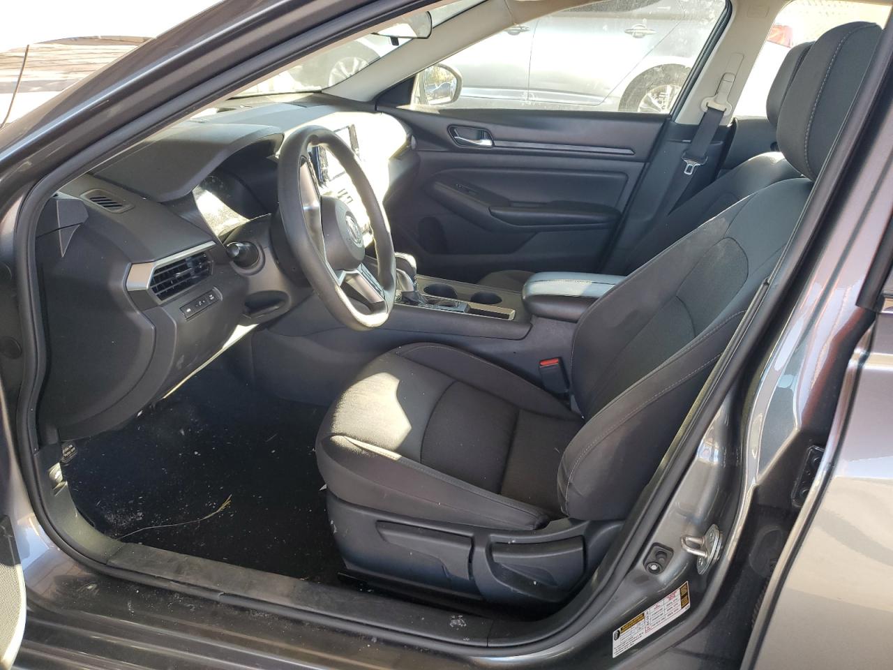 2021 Nissan Altima - Image 7