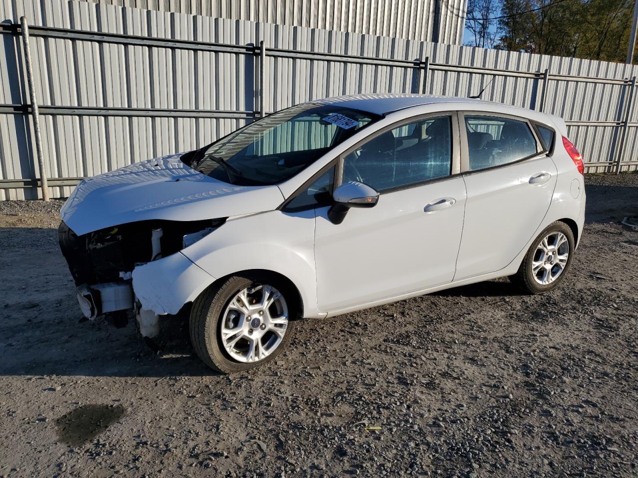 VIN 3FADP4EJ6FM211088 2015 FORD FIESTA no.1