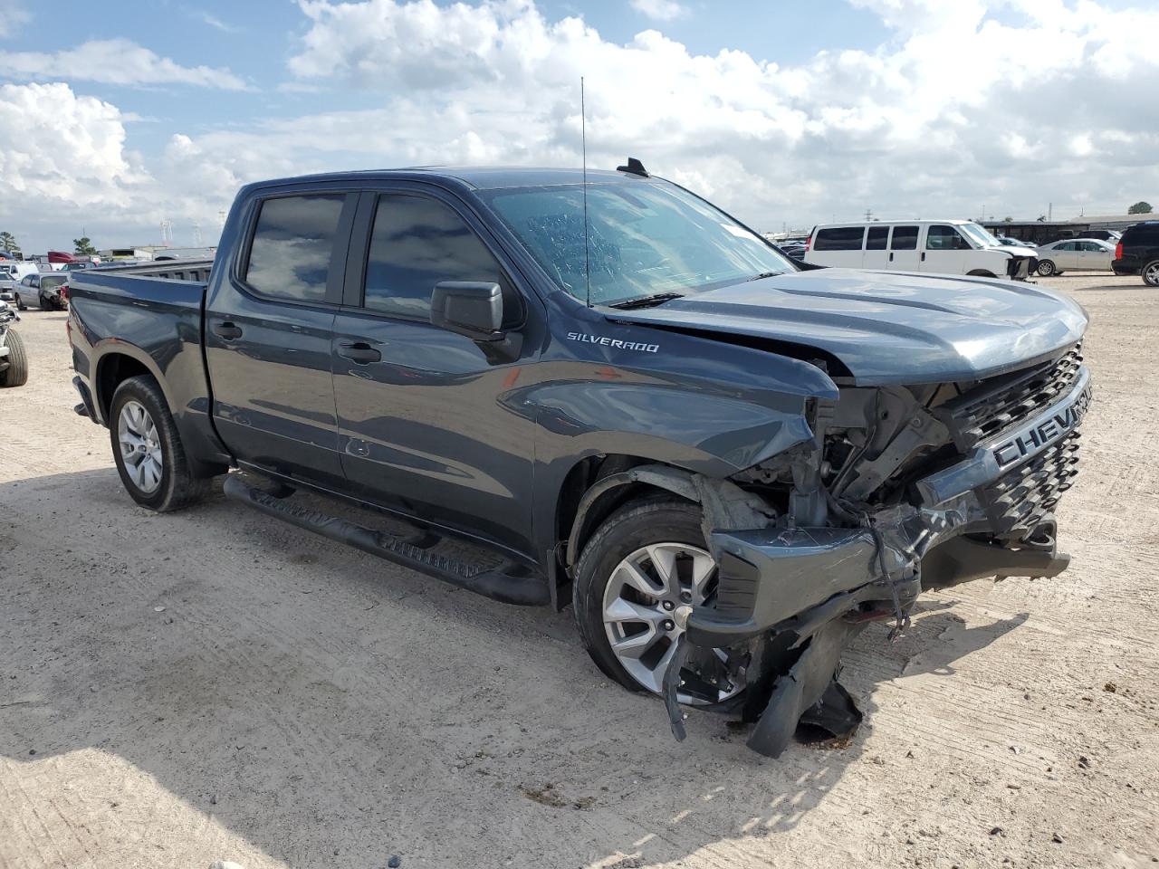 2021 Chevrolet Silverado - Image 4