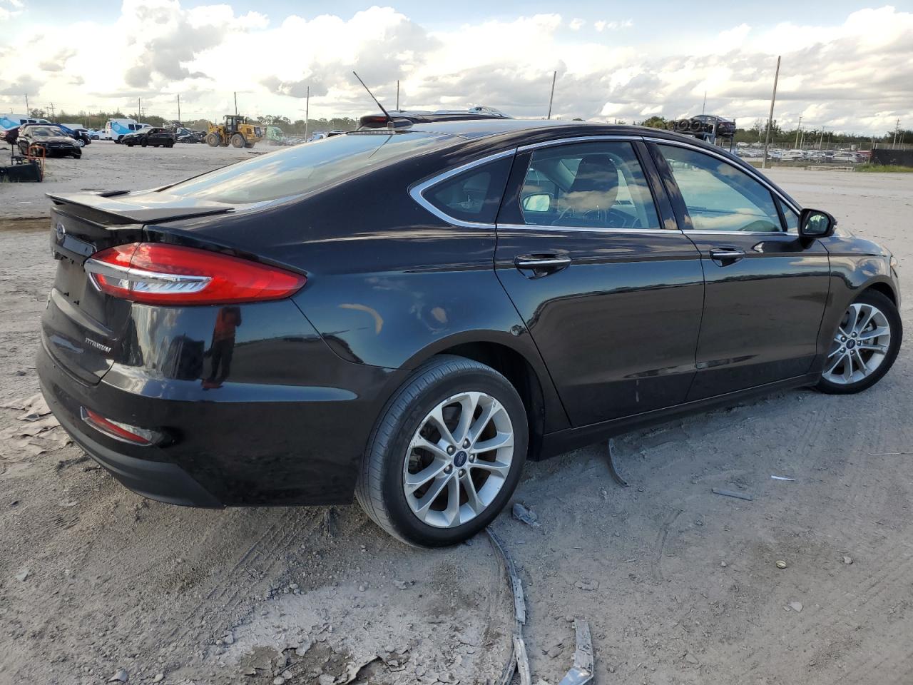 2019 Ford Fusion - Image 3