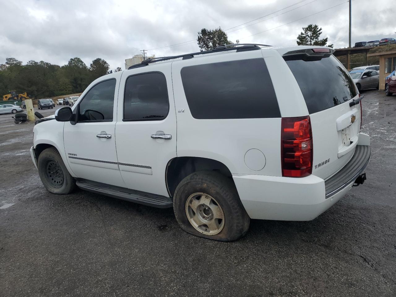 2010 Chevrolet Tahoe - Image 2