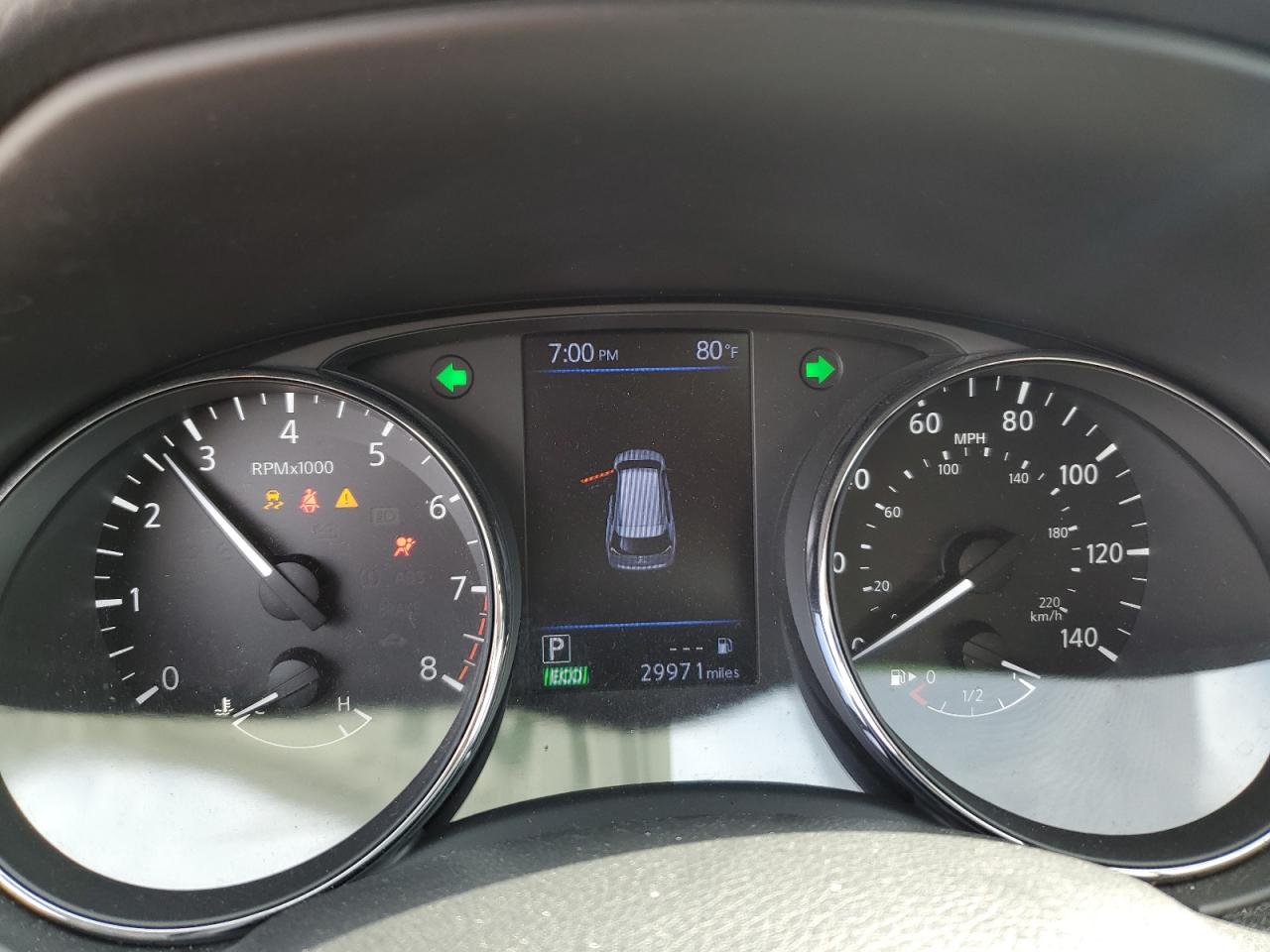 2018 Nissan Rogue - Image 9