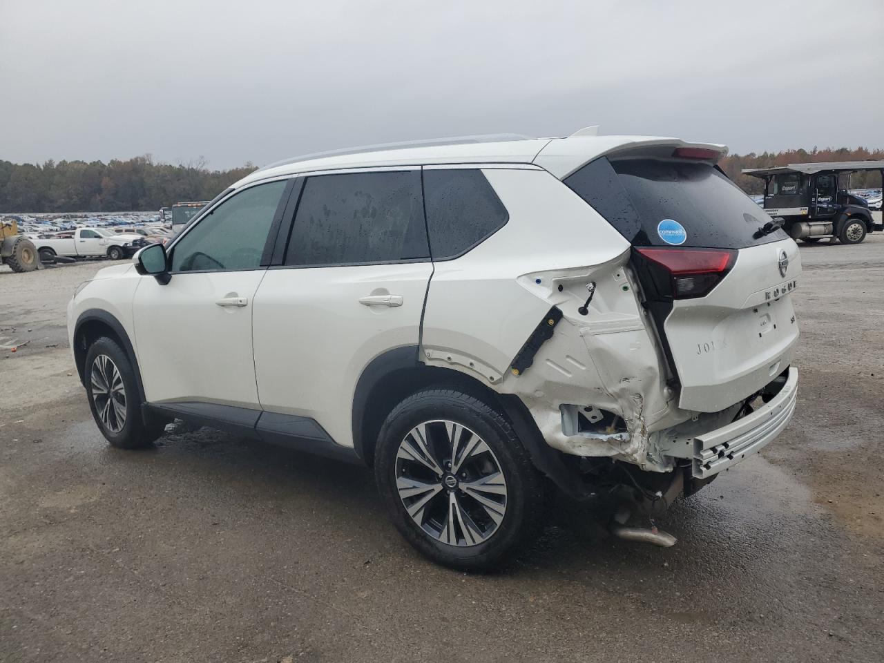 2021 Nissan Rogue - Image 2