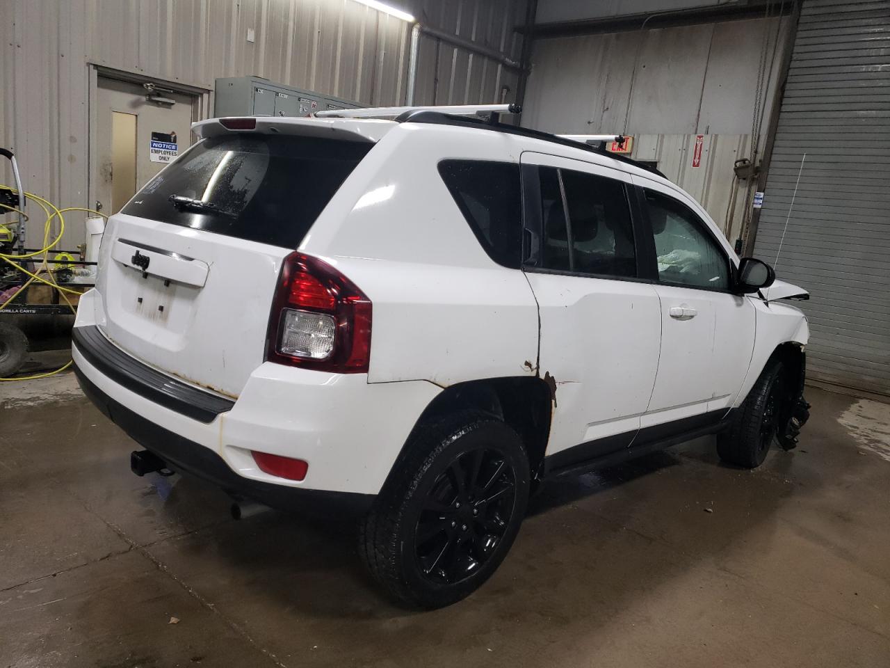 VIN 1C4NJCBA9FD210107 2015 JEEP COMPASS no.3