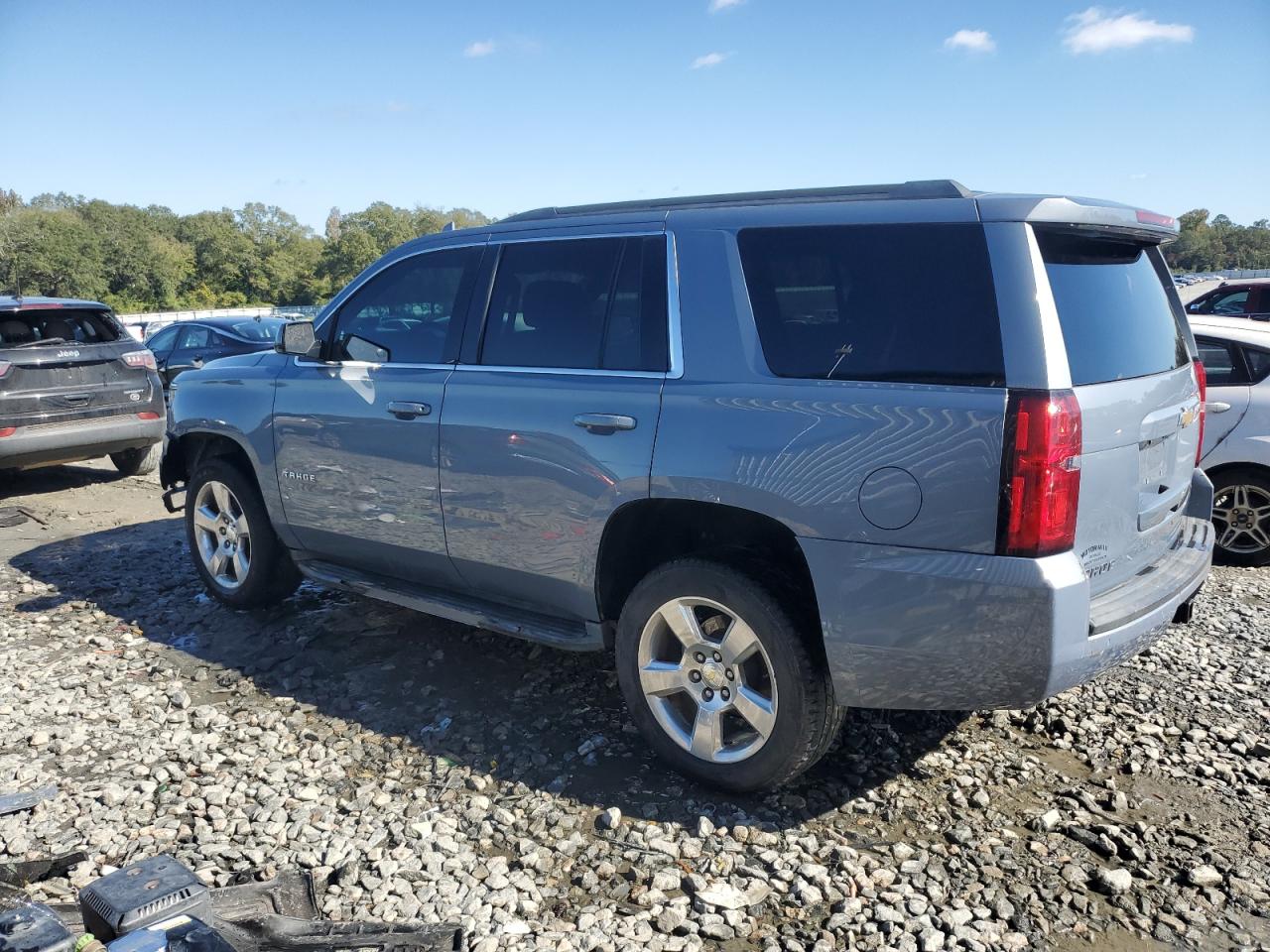 VIN 1GNSCAKC2FR648691 2015 CHEVROLET TAHOE no.2