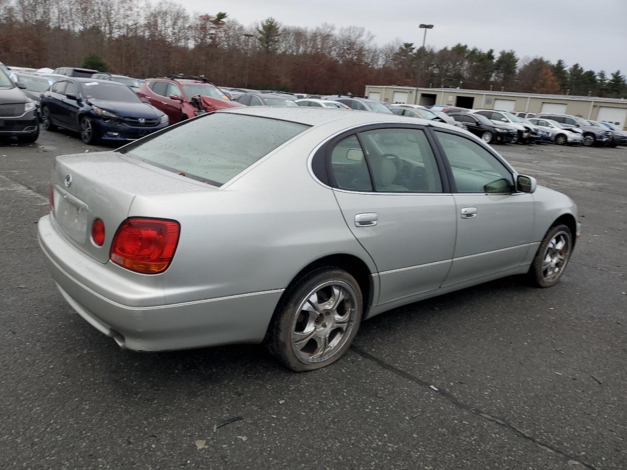 2001 Lexus GS 300 - Image 3
