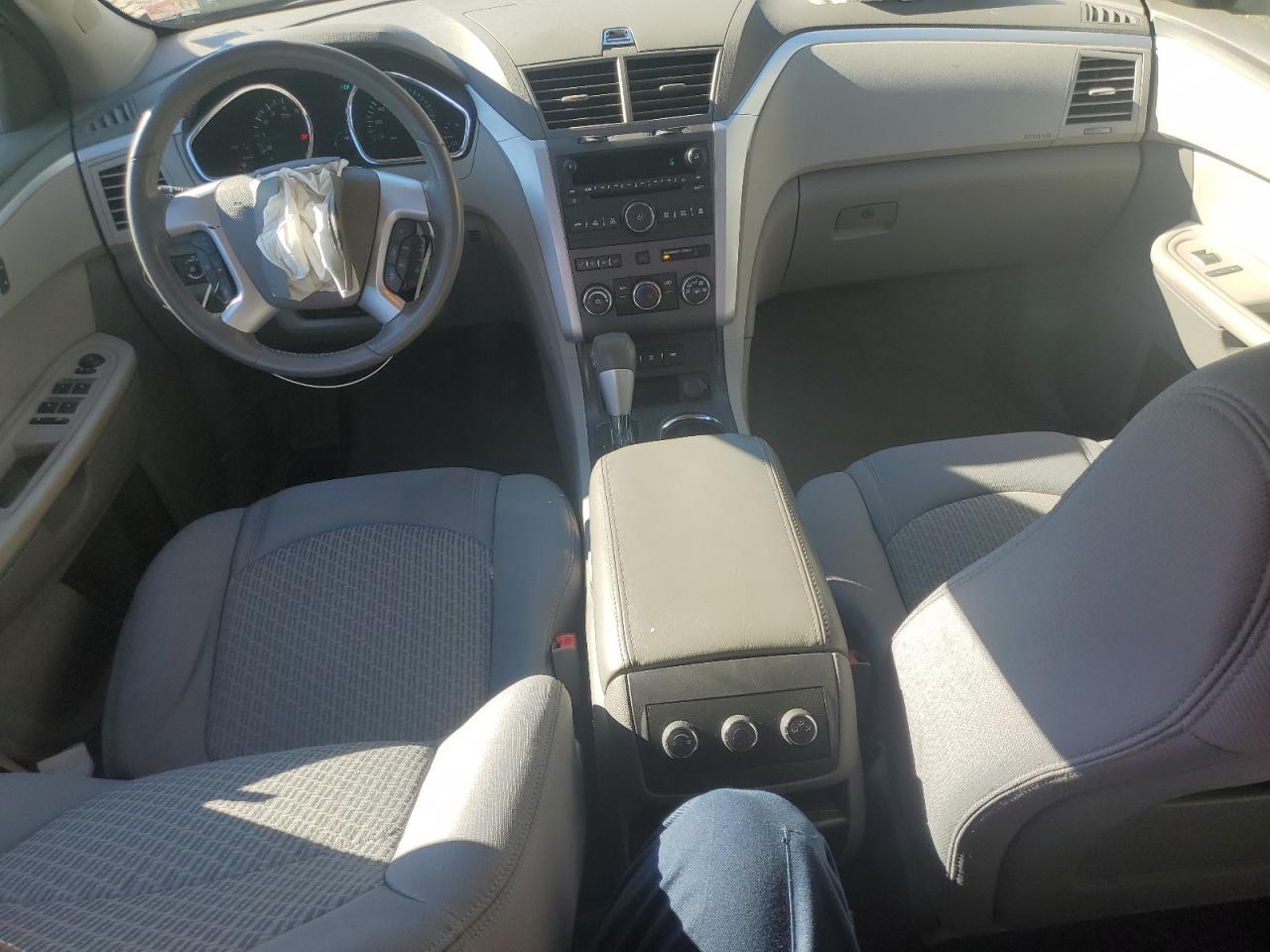 2011 Chevrolet Traverse - Image 8