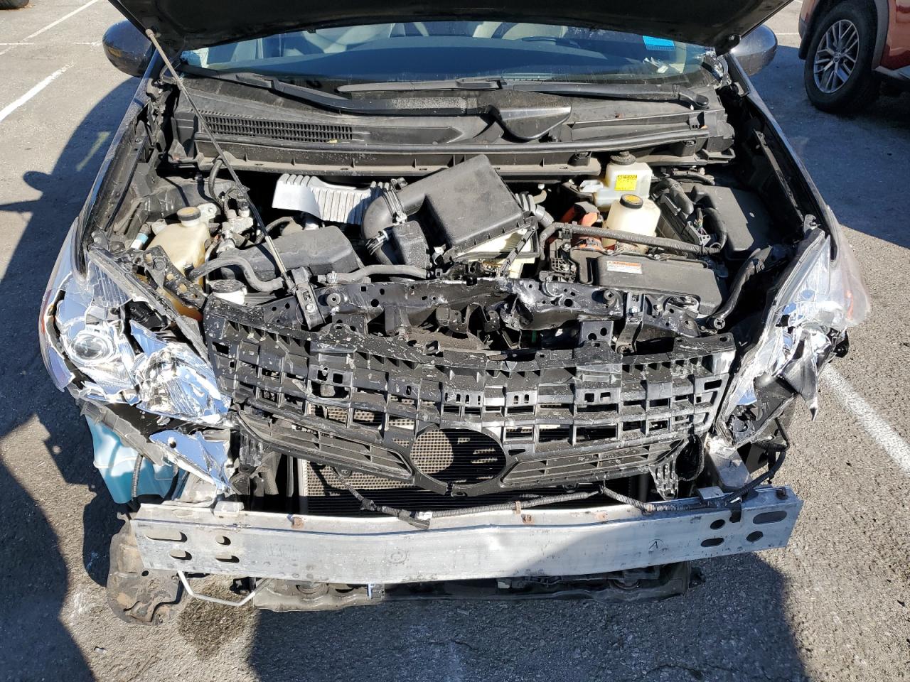 2014 Toyota Prius - Image 11