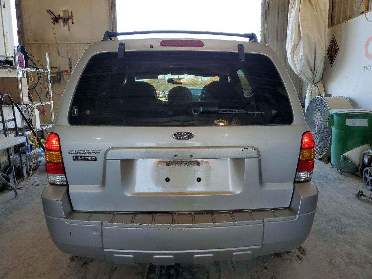 2005 Ford Escape Limited VIN: 1FMYU94105KA88392 Lot: 80556524