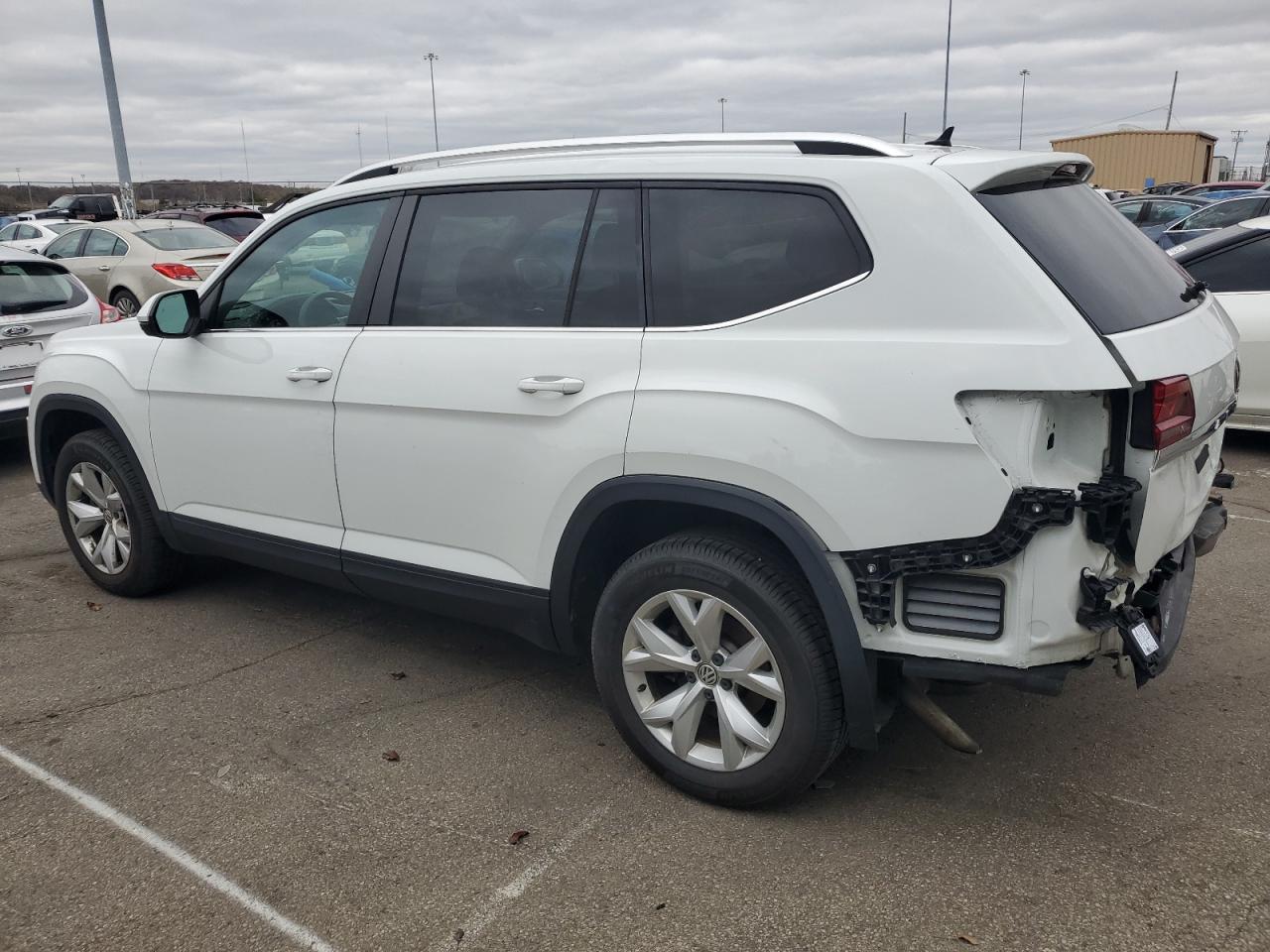 2019 Volkswagen Atlas - Image 2