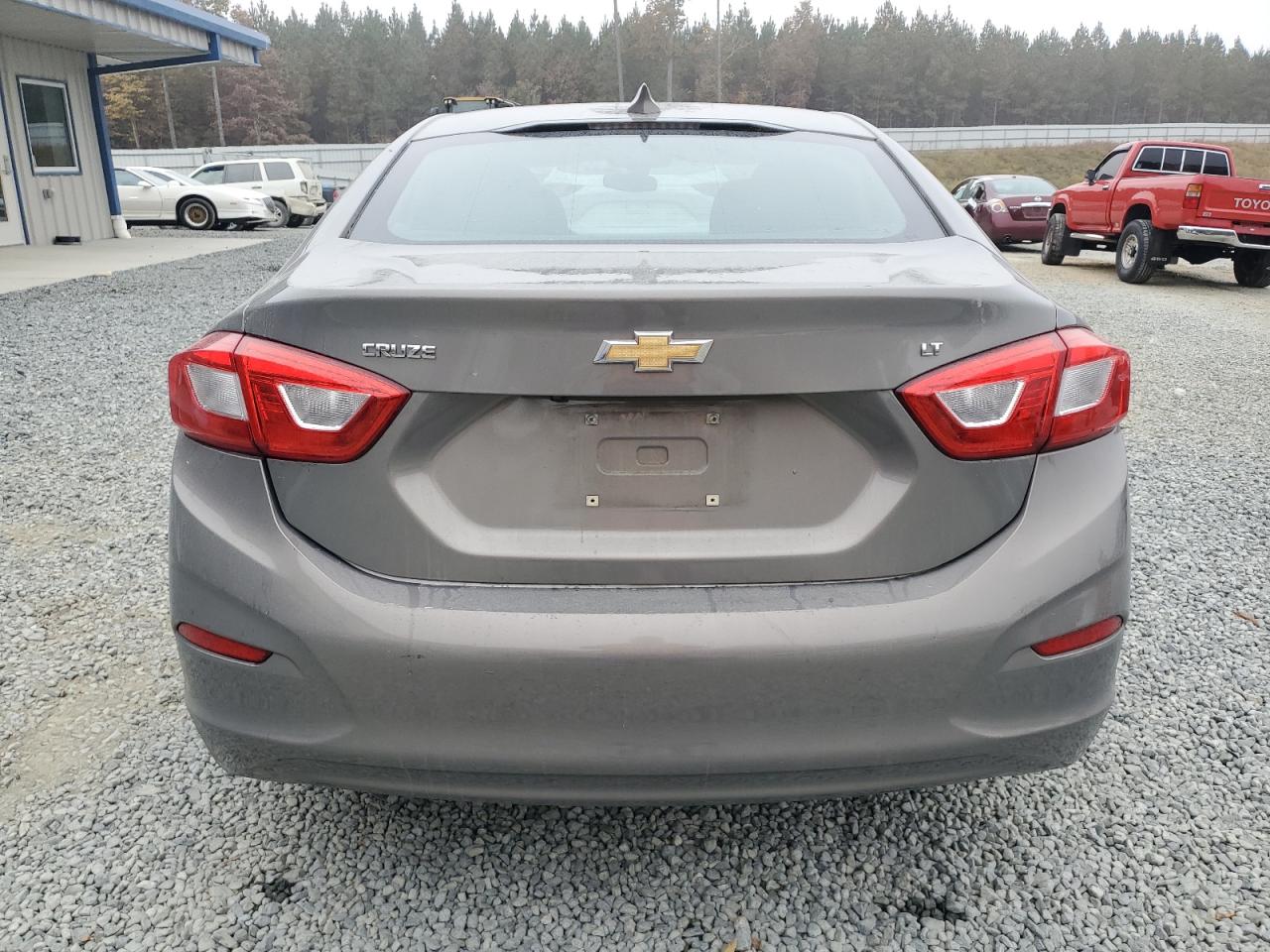 2017 Chevrolet Cruze - Image 6
