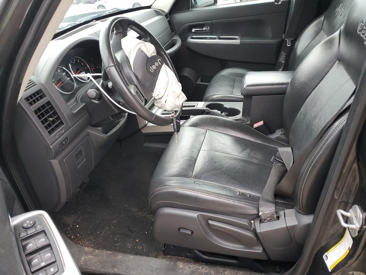 2010 Jeep Liberty (North America) - Image 7