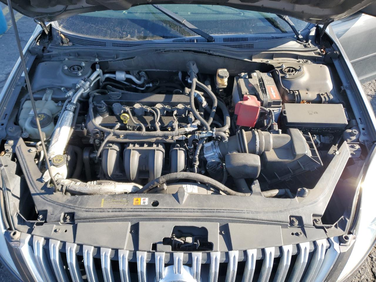 2010 Mercury Milan - Image 11